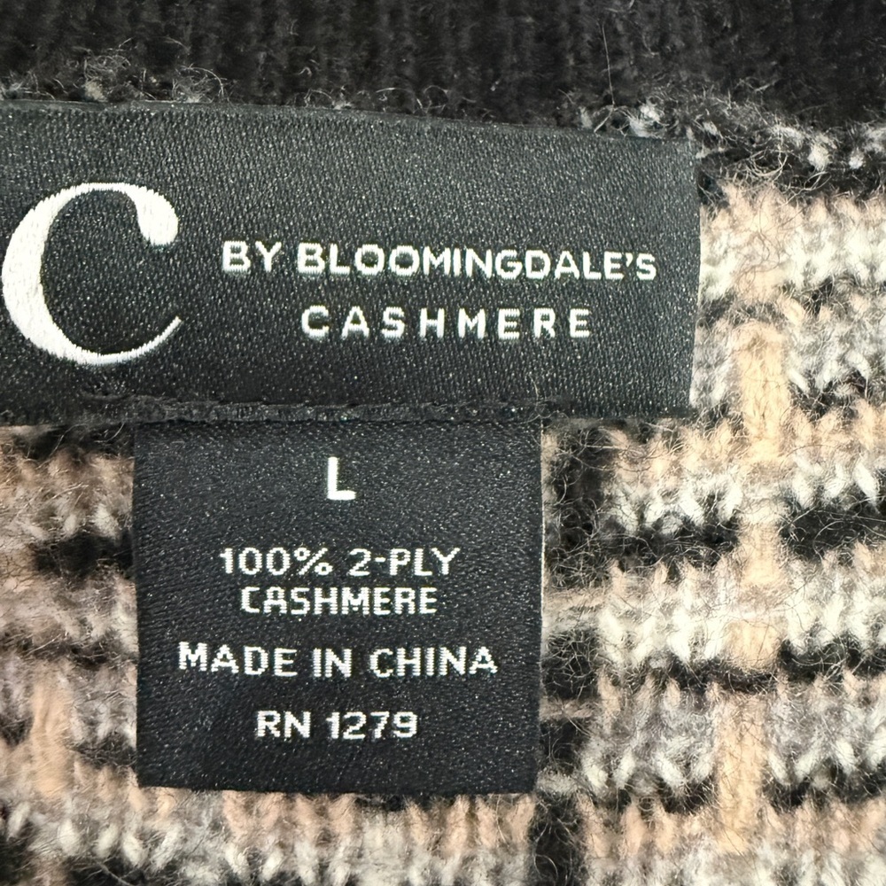 Bloomingdale's Cashmere Black and Cream Sweater - Picture 4 of 5